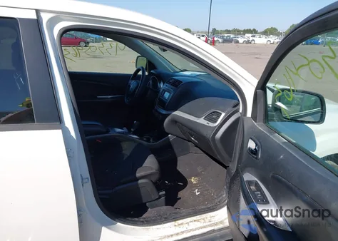 2019 Dodge Journey Se Value Package from USA, damaged, VIN 3C4PDCAB6KT750979